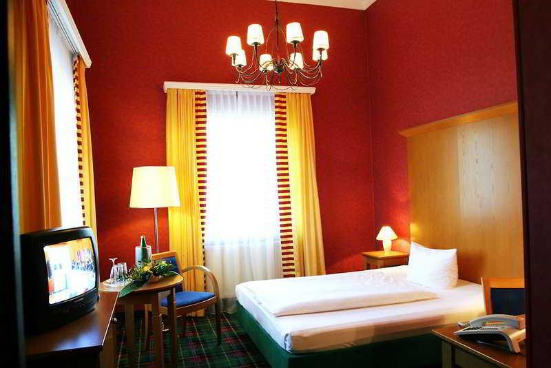 Gruenau Hotel Berlin Room photo